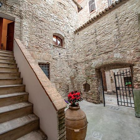Saint Francis Apartment Assisi Esterno foto