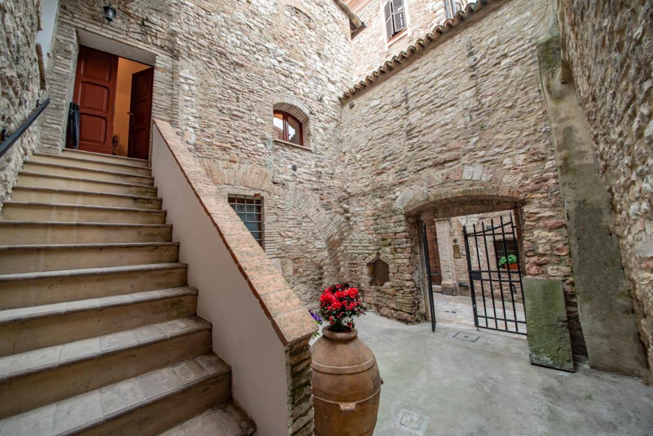 Saint Francis Apartment Assisi Esterno foto