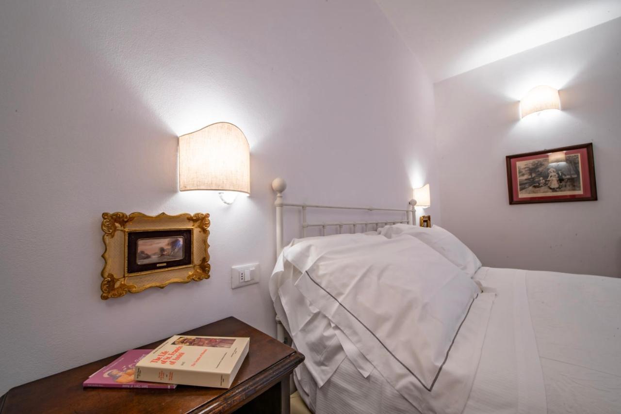 Saint Francis Apartment Assisi Esterno foto